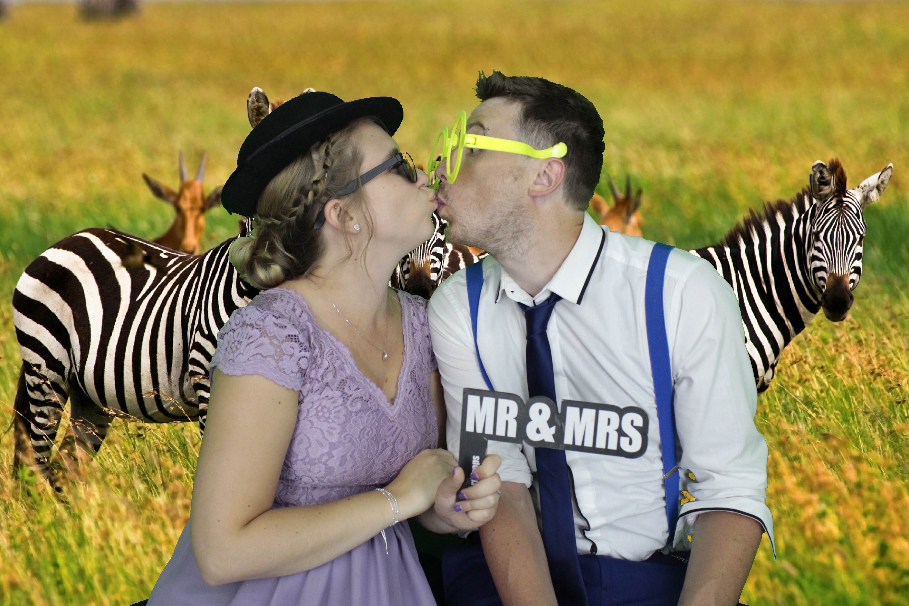 Mr & Mrs Brooks | View more photos from the event at gallery.myphotoboothexperience.co.uk/u/MyPhotoBoothExperienceLtd/Mr-Mrs-Brooks